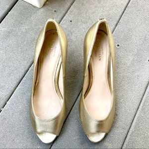 Cole Haan Grand OS Peep-toe Heels. Size 6, Gold